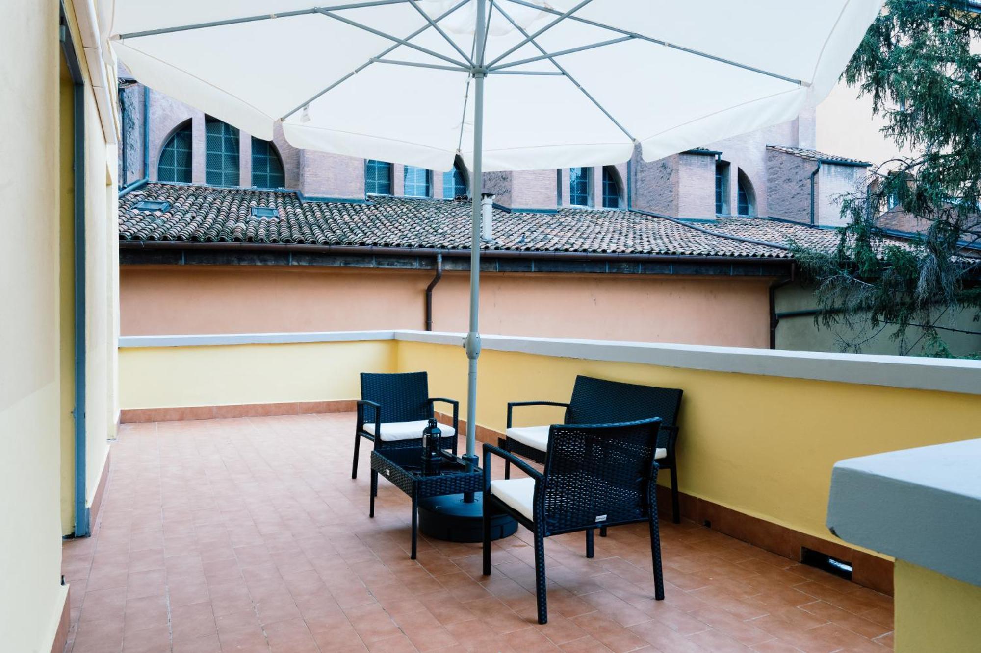 Indipendenza Mansion City Centre Bologna Buitenkant foto